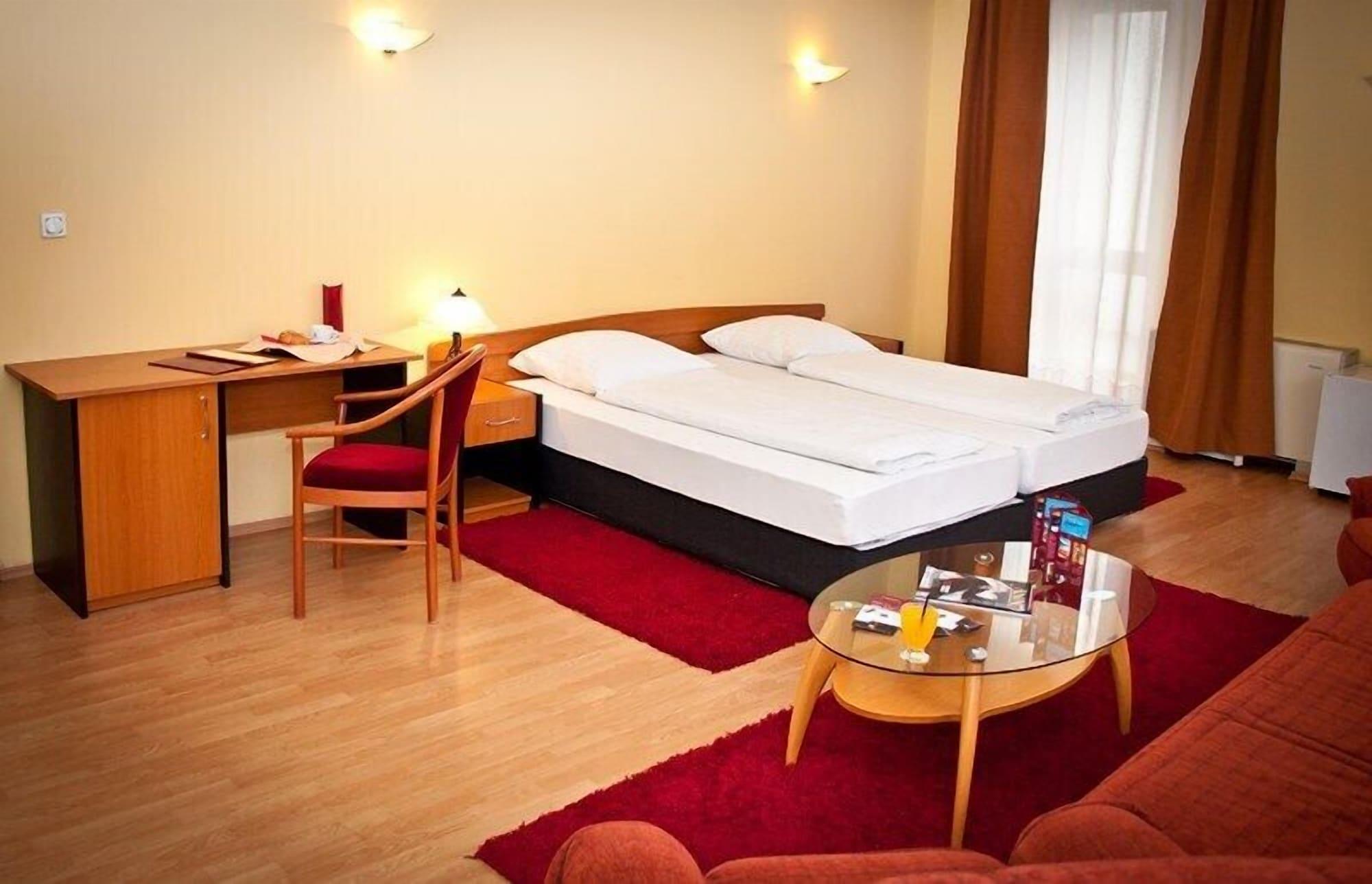 Hotel Perla Timișoara Zewnętrze zdjęcie
